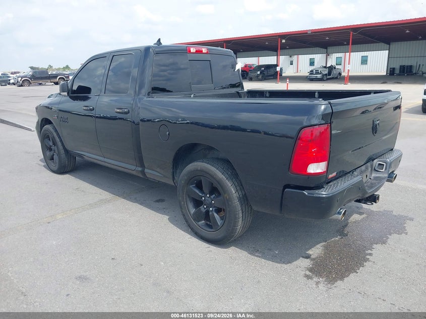 Vin: 1c6rr6gt1js333532, lot: 46631256, ram 1500 big horn  4x2 6'4 box 20183