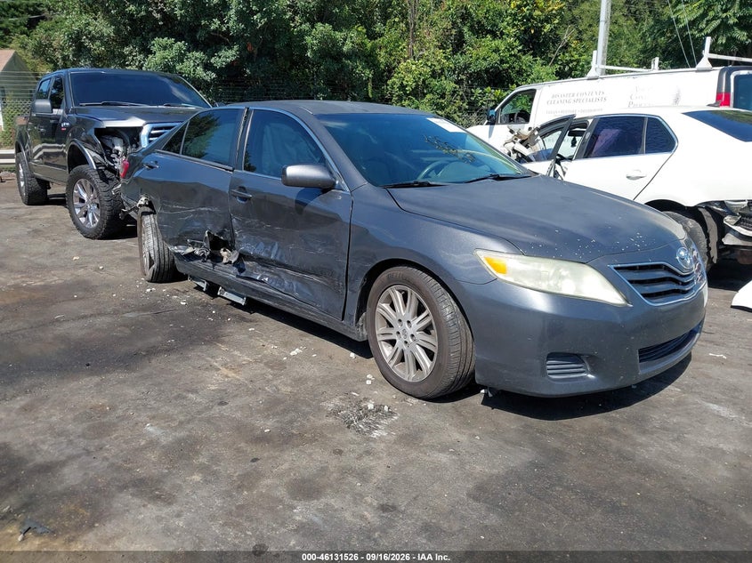 2011 TOYOTA CAMRY LE