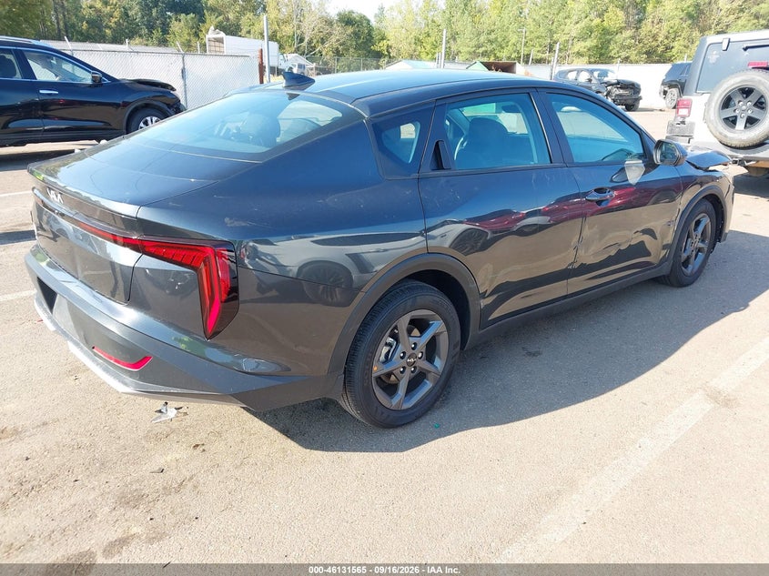 Vin: 3kpft4dexte346938, lot: 46631298, kia k4 lxs 20264