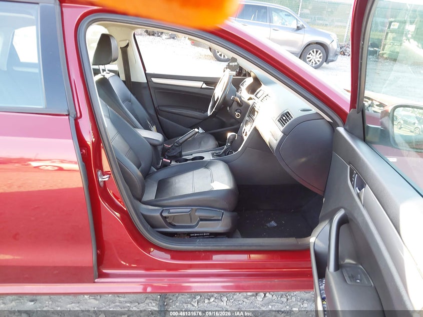 2015 VOLKSWAGEN PASSAT auction photo 5