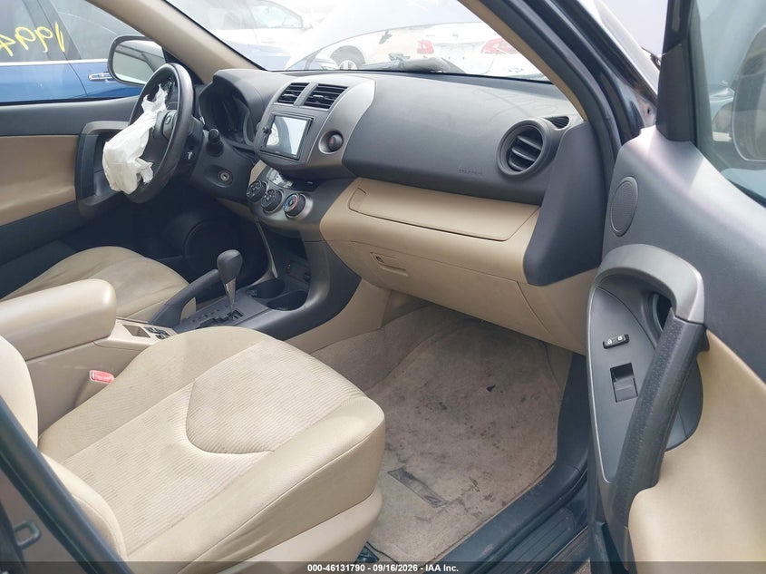 2011 TOYOTA RAV4 auction photo 5