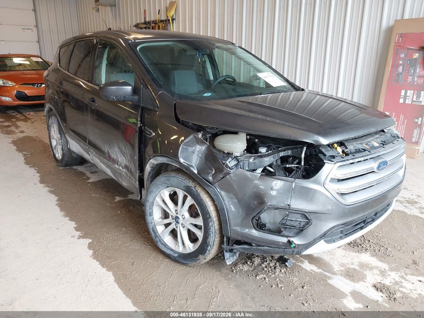 Vin: 1fmcu9gd2hua83364, lot: 46631671, ford escape se 2017 img_1