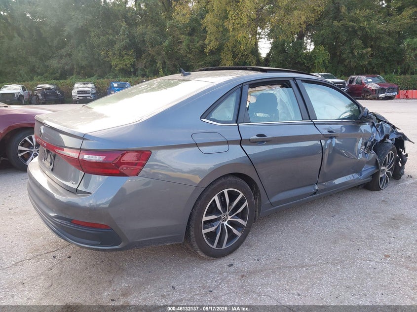 2025 VOLKSWAGEN JETTA auction photo 4