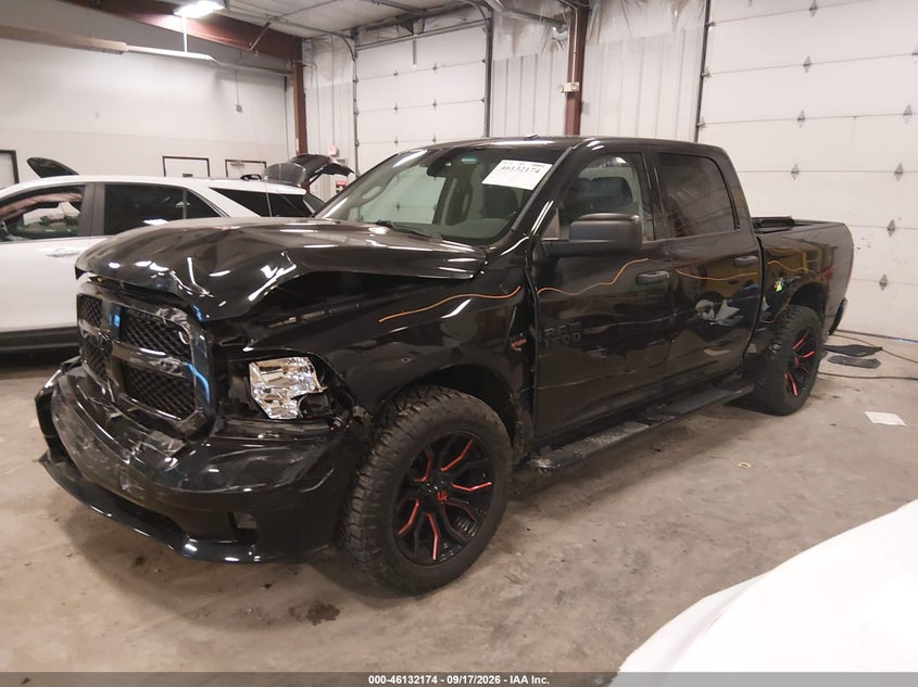 Vin: 3c6rr7kt0hg688772, lot: 46631907, ram 1500 express  4x4 5'7 box 20172
