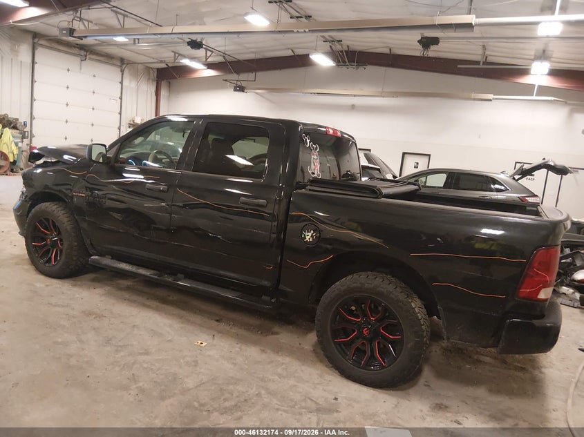 Vin: 3c6rr7kt0hg688772, lot: 46631907, ram 1500 express  4x4 5'7 box 20173