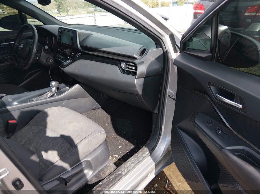 TOYOTA C-HR - zdjęcie 5