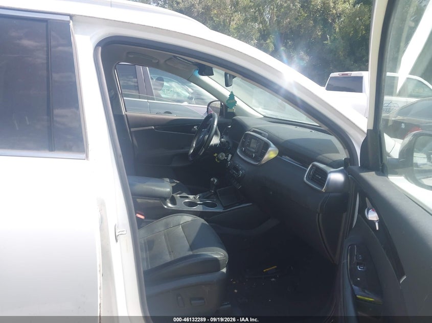 2016 KIA SORENTO auction photo 5