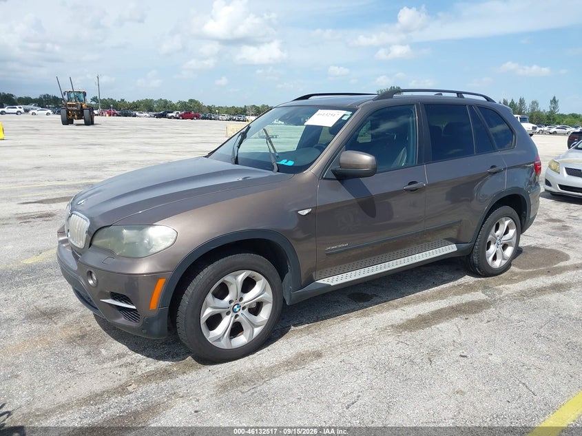 2011 BMW X5, Normal Wear & Tear, IAAI, VIN 5UXZW0C59BL368562 — photo 2