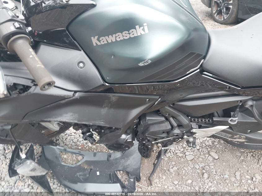 KAWASAKI EX650 2025