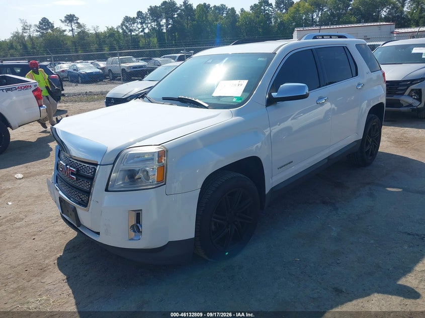 2015 GMC TERRAIN SLT-2 · Photo 2