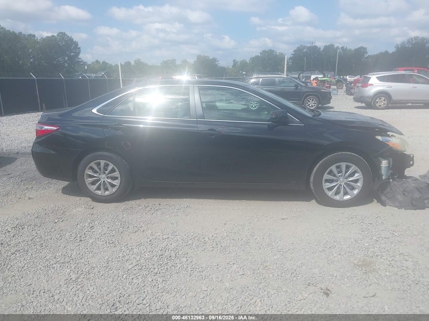 TOYOTA CAMRY - zdjęcie 14