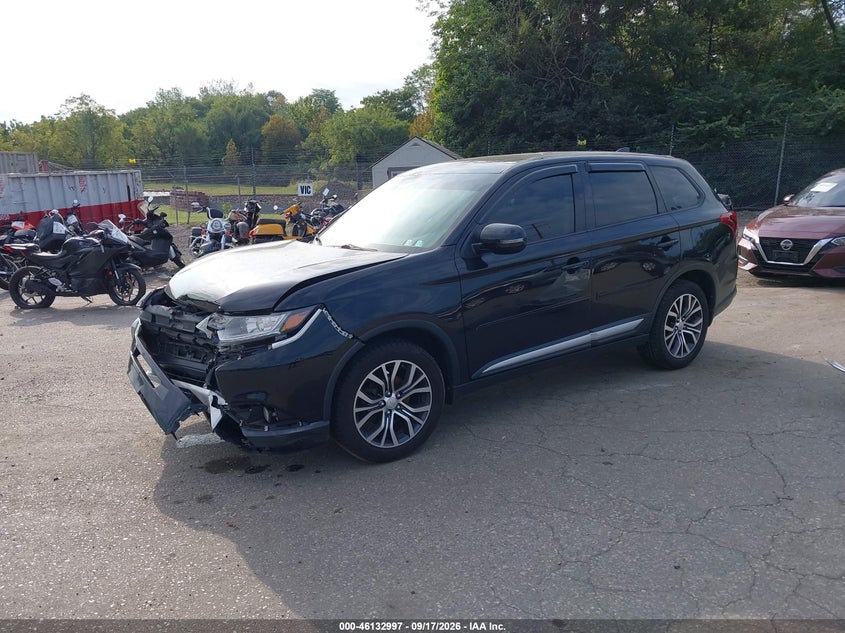 Vin: ja4az3a37hz012457, lot: 46632731, mitsubishi outlander se/sel 20172