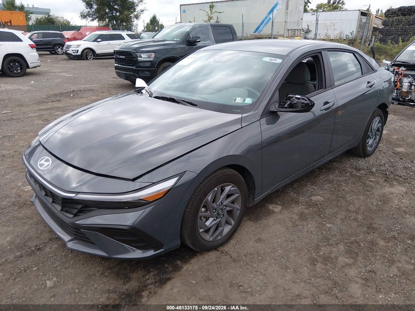 Vin: kmhlm4dj0tu206102, lot: 46632908, hyundai elantra hybrid blue 20262