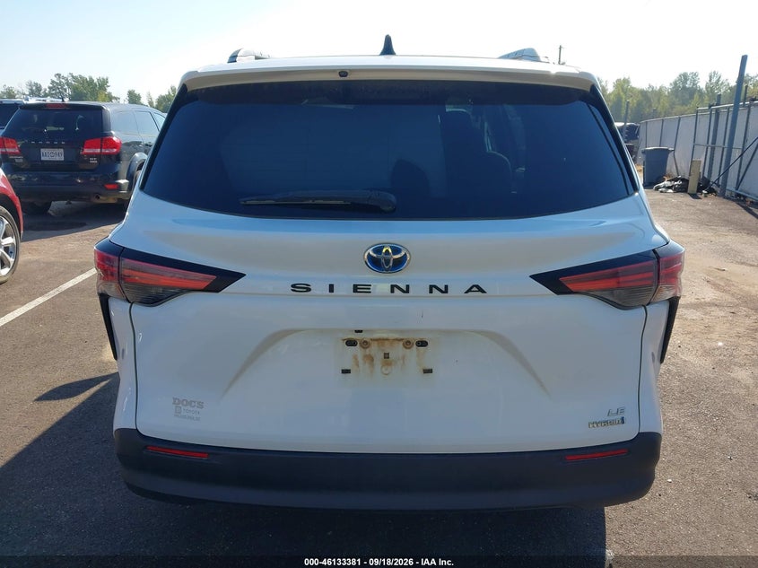 TOYOTA SIENNA - zdjęcie 17