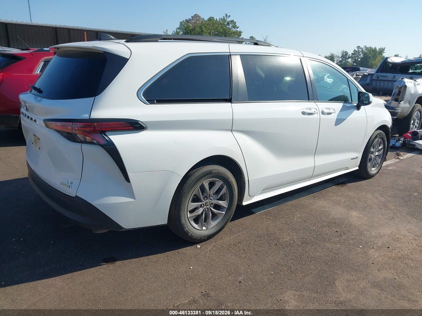 TOYOTA SIENNA - zdjęcie 4