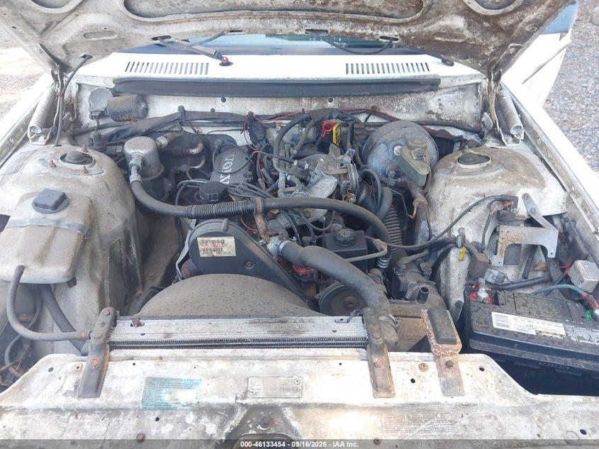 VOLVO 240 1991 VIN YV1AA8845M1445318