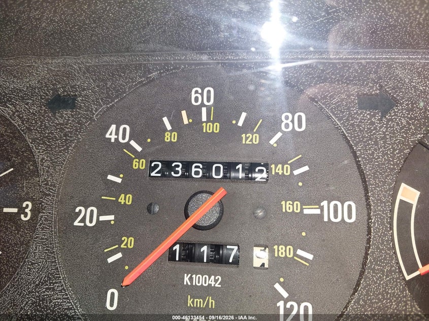 VOLVO 240 1991 VIN YV1AA8845M1445318