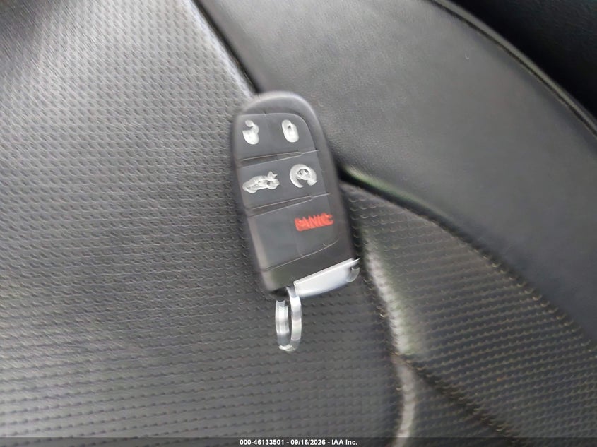 2017 CHRYSLER 300C · Фото 11