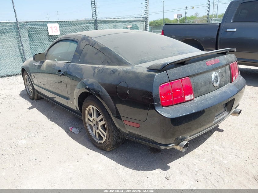 2005 FORD MUSTANG auction photo 3