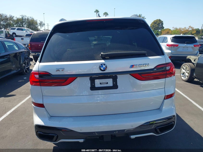 BMW X7 - zdjęcie 17