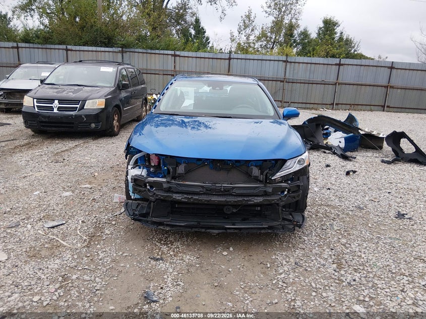 TOYOTA CAMRY - zdjęcie 13