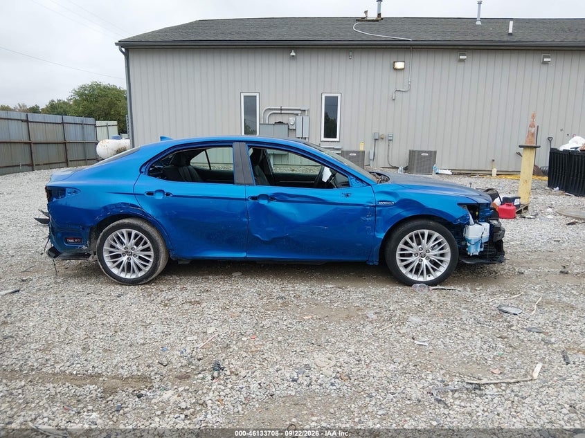 TOYOTA CAMRY - zdjęcie 14