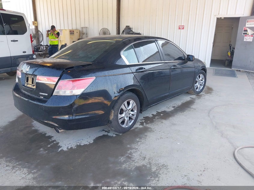 lot image 4