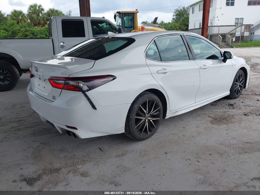 2022 TOYOTA CAMRY auction photo 4