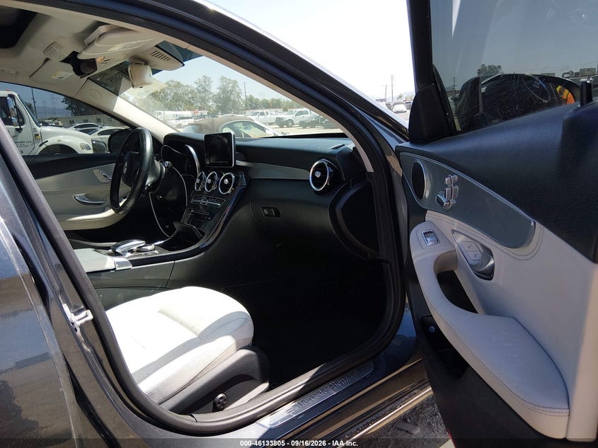 MERCEDES-BENZ C 300 - zdjęcie 5