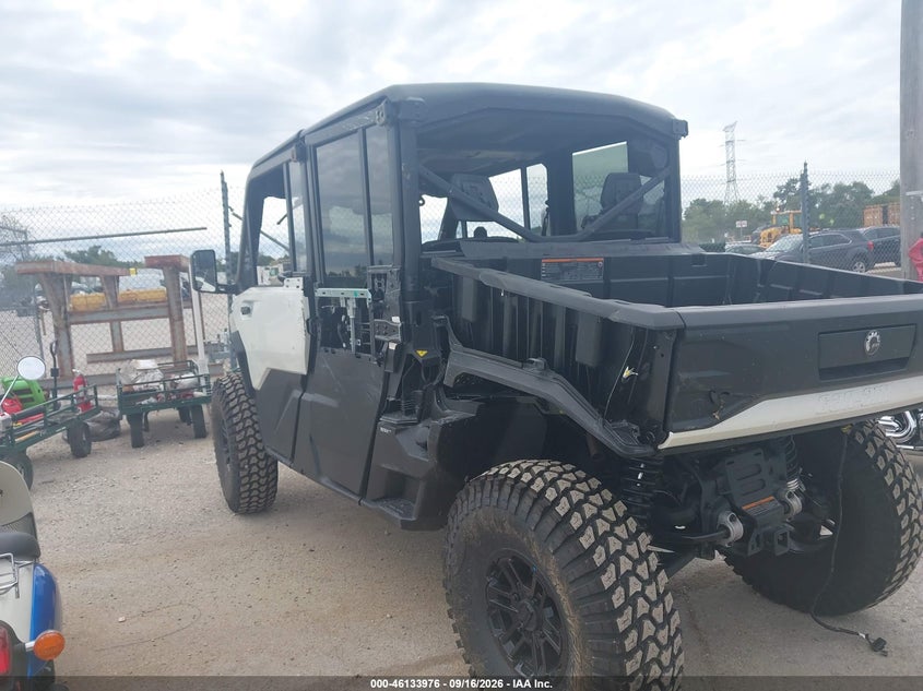 CAN-AM DEFENDER MAX 2026