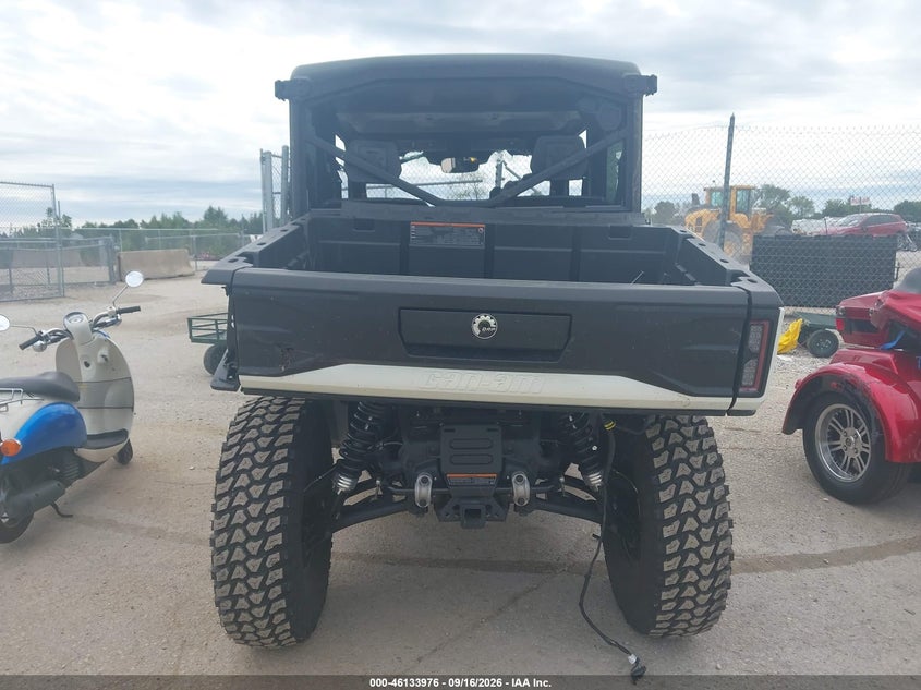 CAN-AM DEFENDER MAX 2026