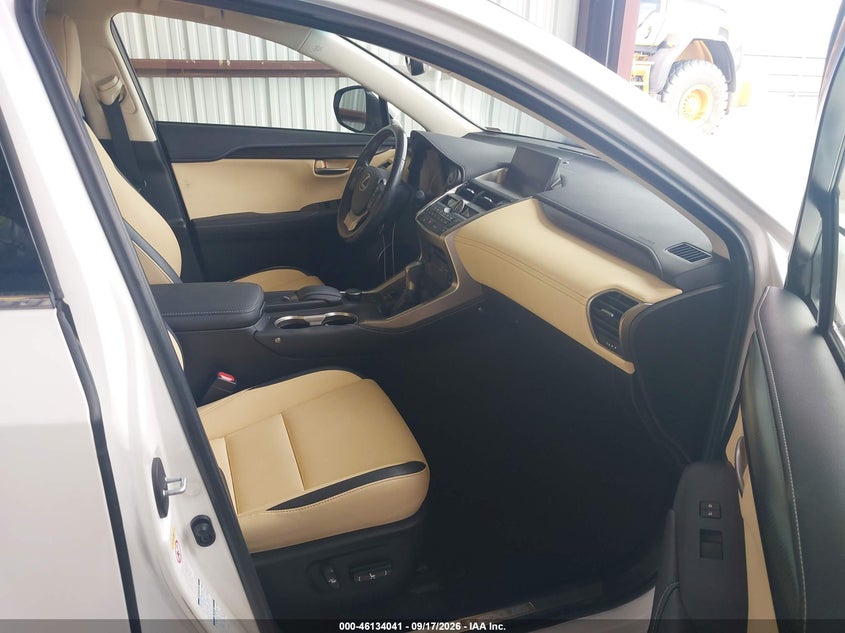 LEXUS NX 200T - zdjęcie 5