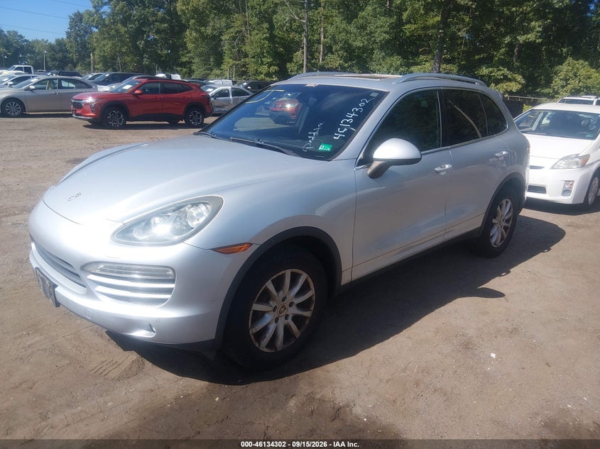 2011 Porsche Cayenne, Normal Wear & Tear, IAAI, VIN WP1AA2A21BLA09867 — photo 2