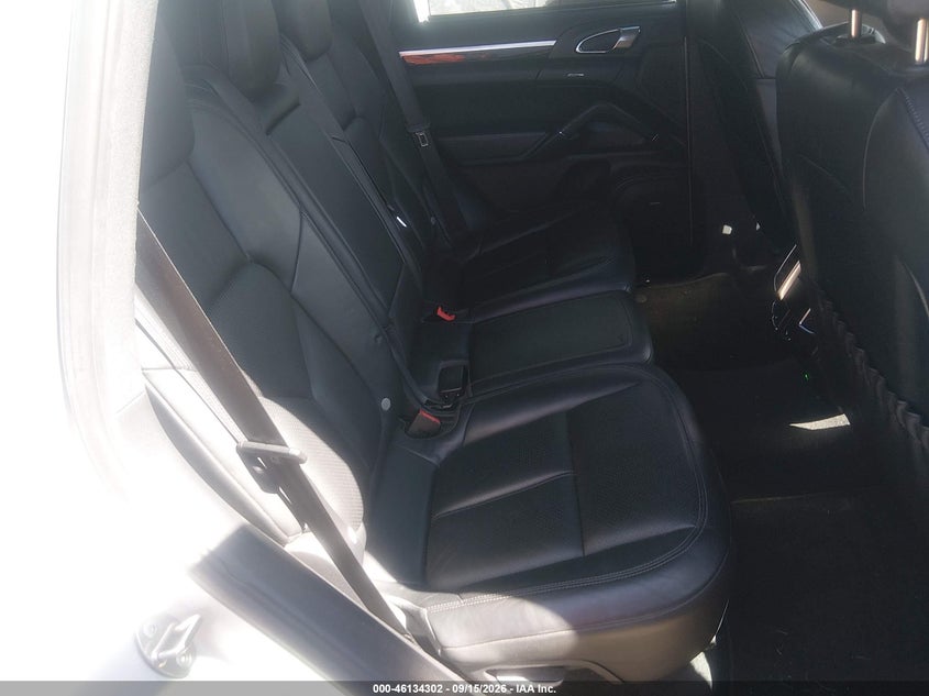 2011 PORSCHE CAYENNE auction photo 8