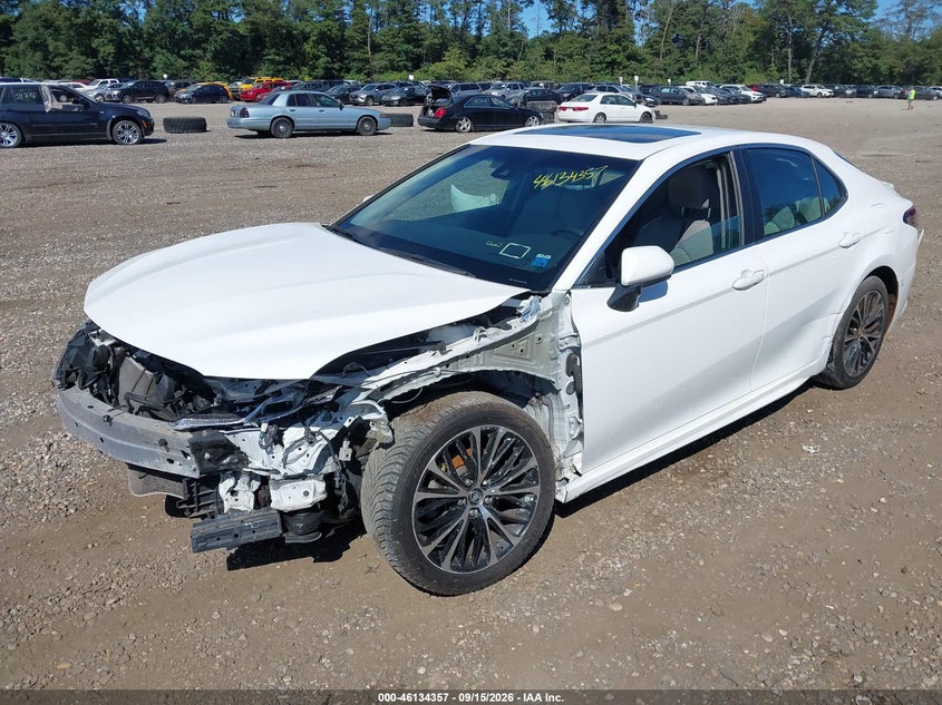 2018 TOYOTA CAMRY auction photo 2