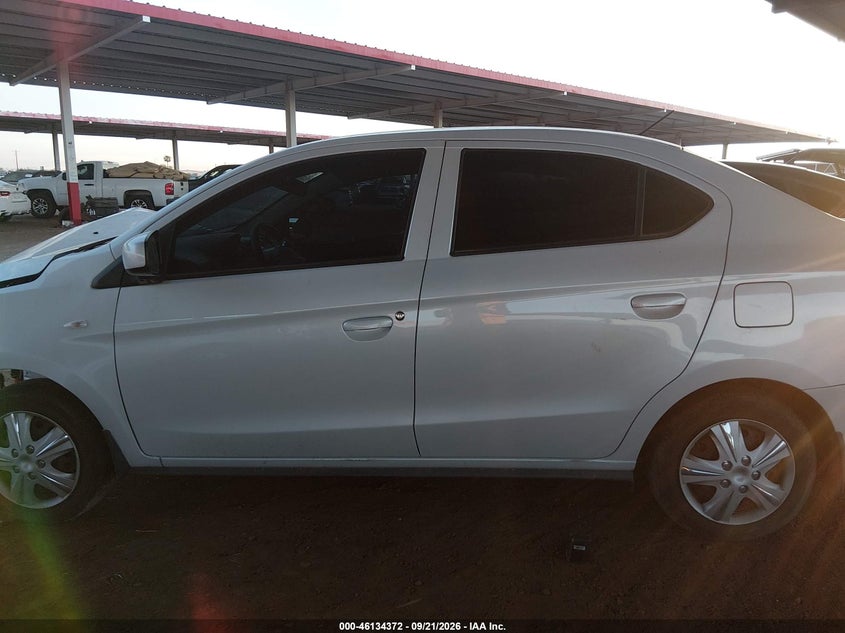 2024 MITSUBISHI MIRAGE G4 ES · Фото 14
