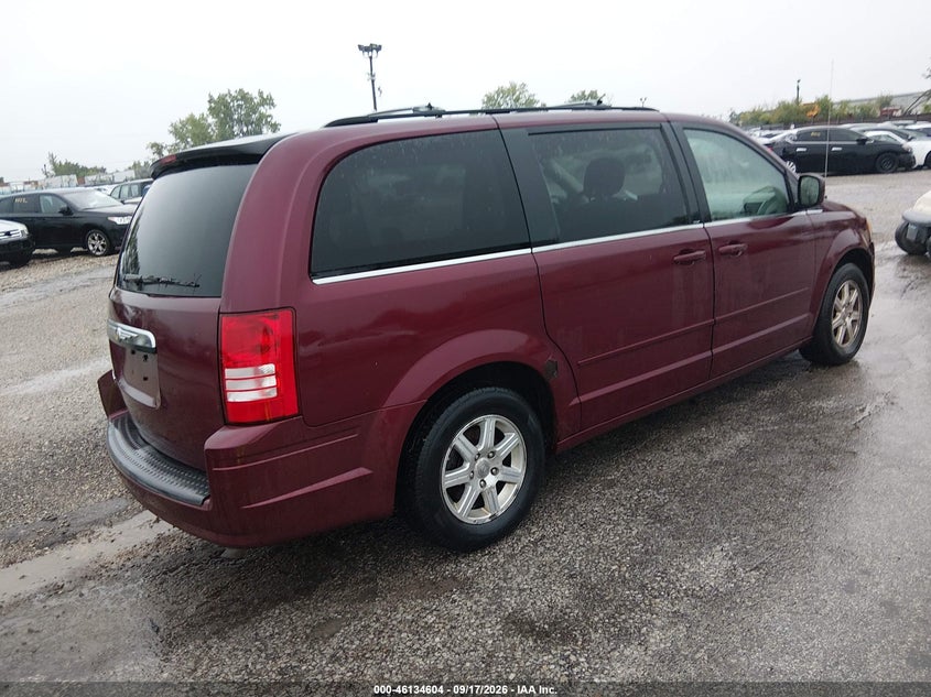 2008 CHRYSLER TOWN & COUNTRY auction photo 4