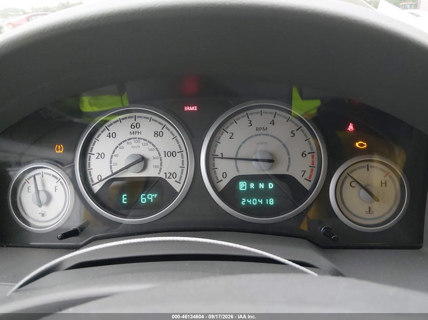 2008 CHRYSLER TOWN & COUNTRY auction photo 7