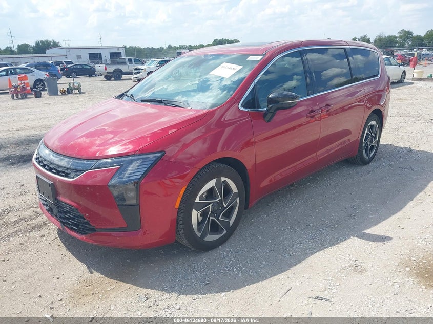 2027 CHRYSLER PACIFICA auction photo 2