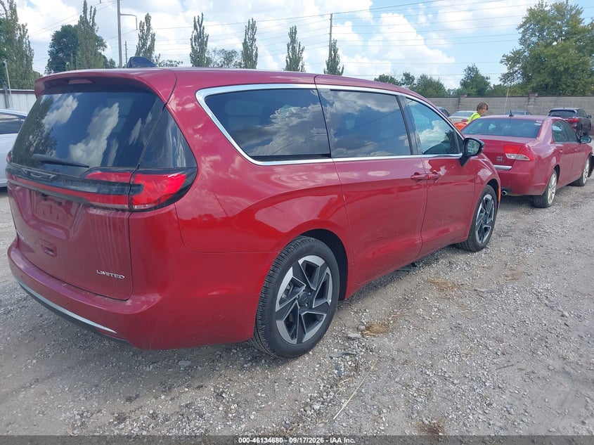 2027 CHRYSLER PACIFICA auction photo 4