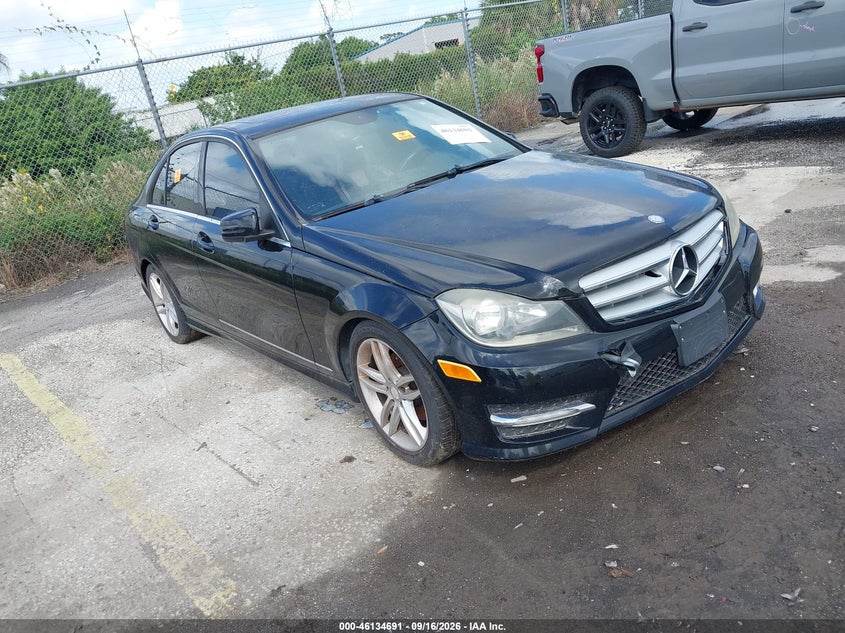 MERCEDES-BENZ C 300 2012 VIN WDDGF8BB6CR233199