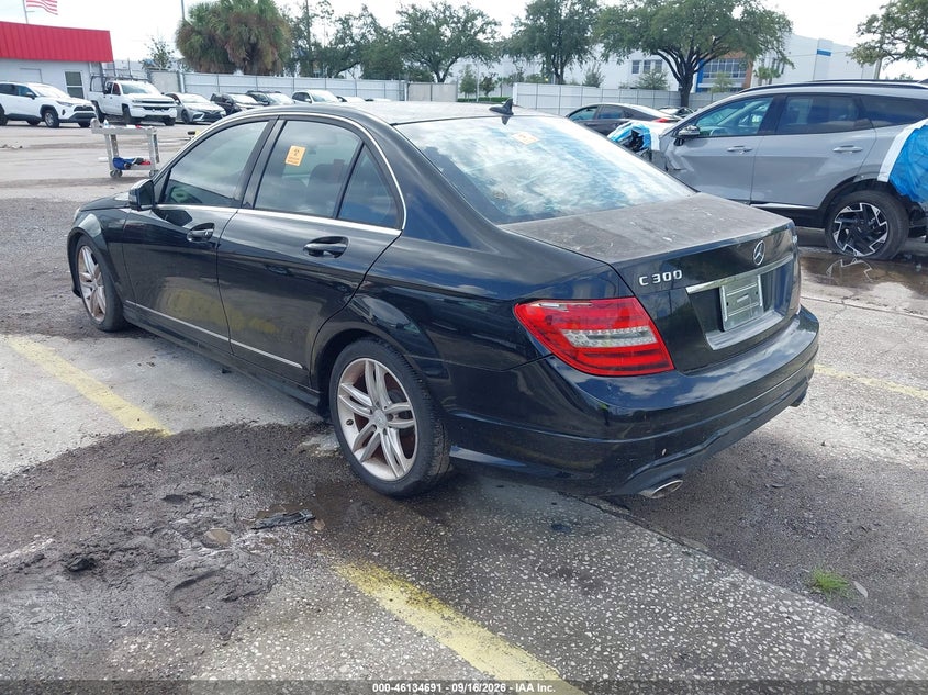 MERCEDES-BENZ C 300 2012 VIN WDDGF8BB6CR233199