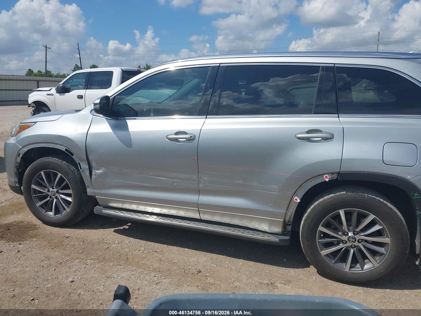 TOYOTA HIGHLANDER - zdjęcie 15