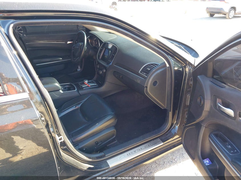 2017 CHRYSLER 300 auction photo 5