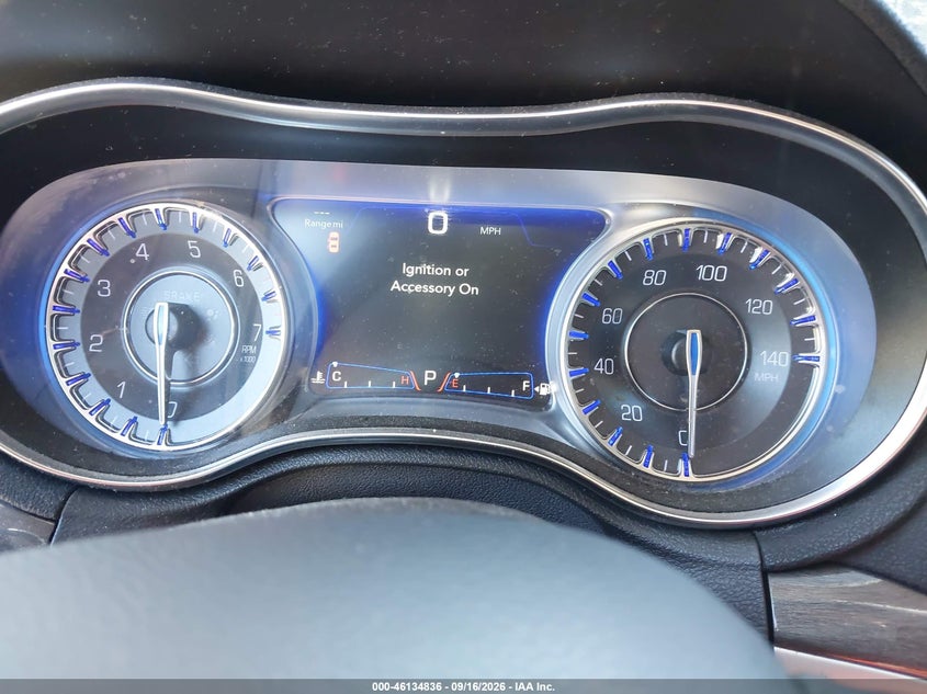 2017 CHRYSLER 300 auction photo 7