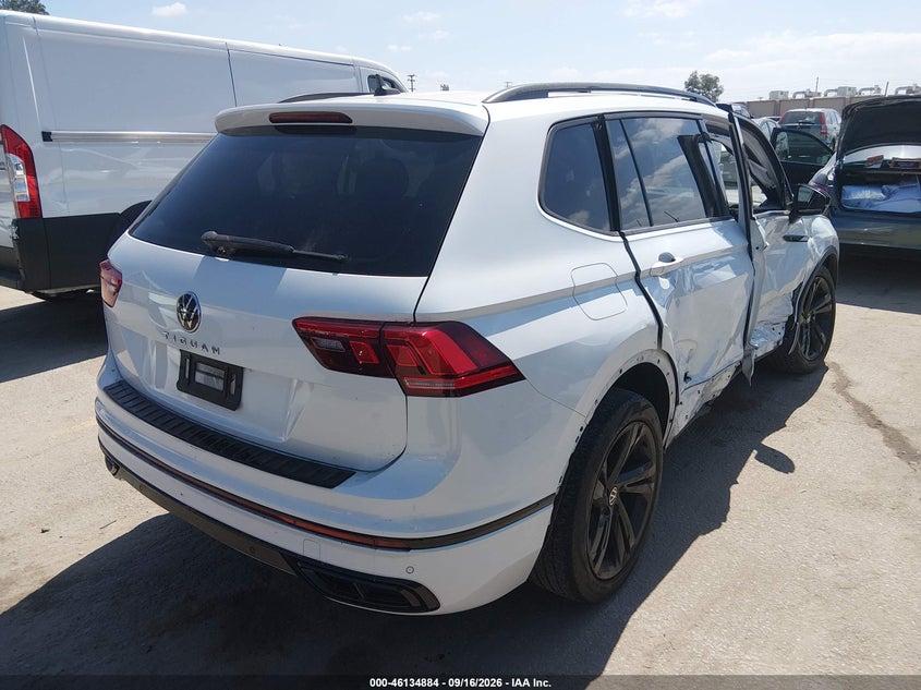 Vin: 3vvcb7axxpm025024, lot: 46634618, volkswagen tiguan 2.0t se r-line black 20234