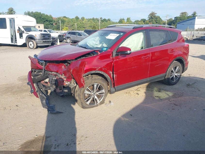 Vin: jtmrfrev0jd223163, lot: 46634659, toyota rav4 xle 20182