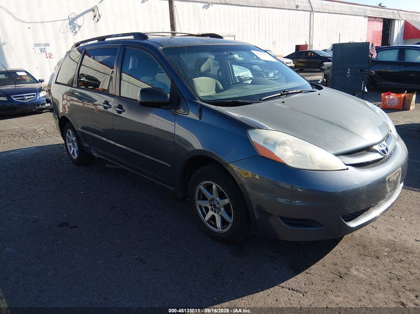2008 TOYOTA SIENNA LE