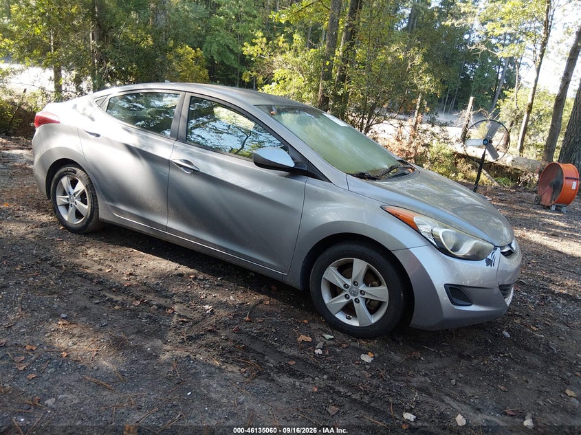 2013 HYUNDAI ELANTRA auction photo 1