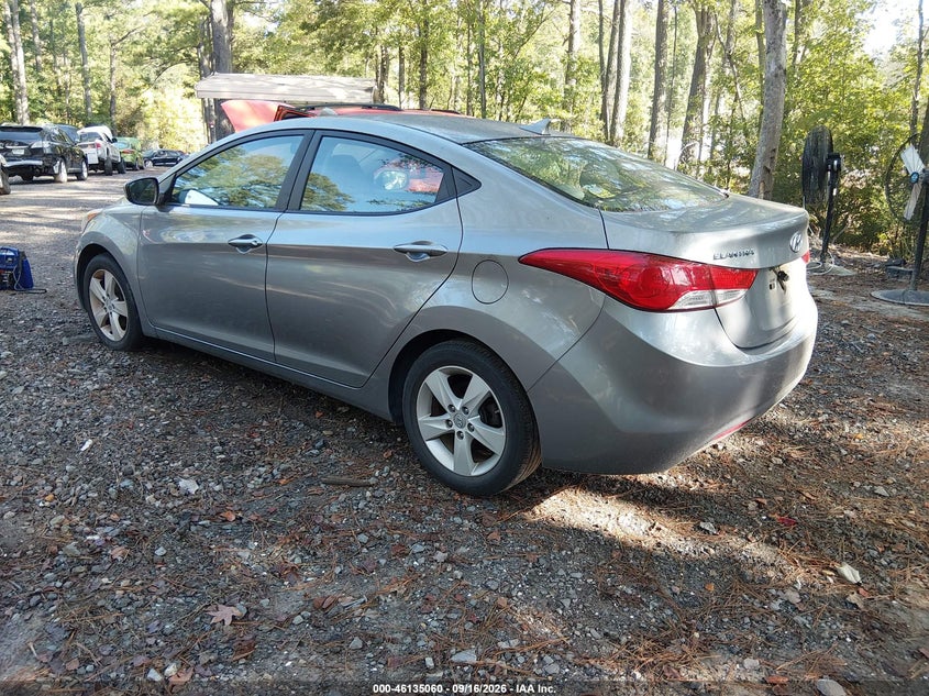 2013 HYUNDAI ELANTRA auction photo 3